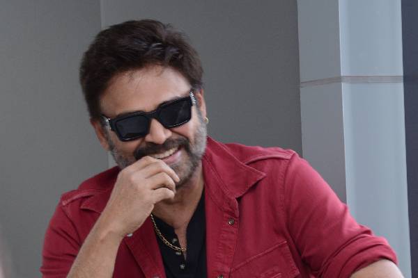Venkatesh joins the sets of his Next
