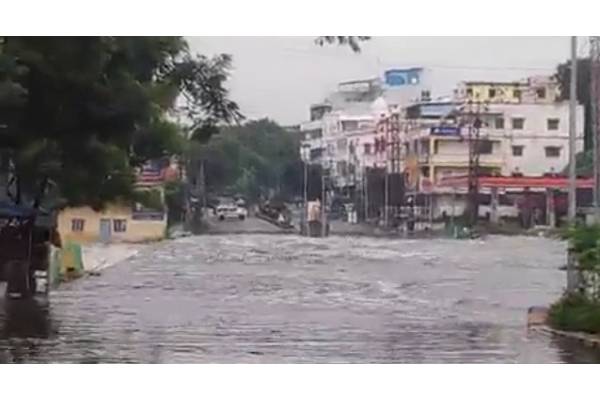 Hyderabad’s Musi river in spate, two bridges shut