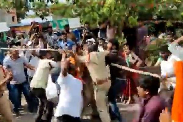 BJP, Congress clash in Telangana during protest against Agnipath