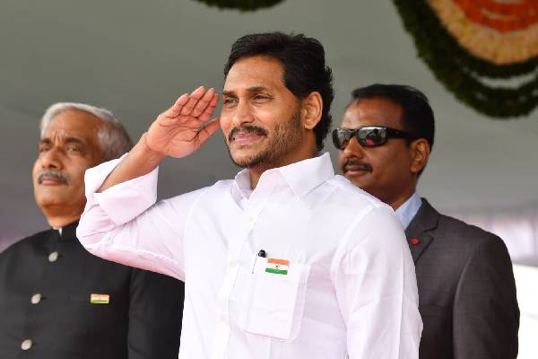 On Independence Day, Jagan raises three capitals issue