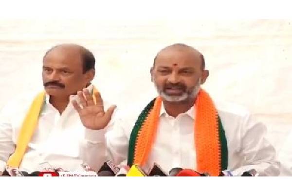 Will bulldoze houses of offenders if voted to power: Telangana BJP chief