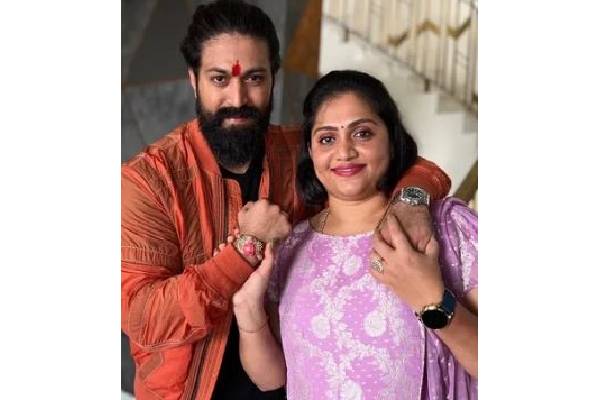 ‘KGF’ star Yash celebrates Raksha Bandhan with sister