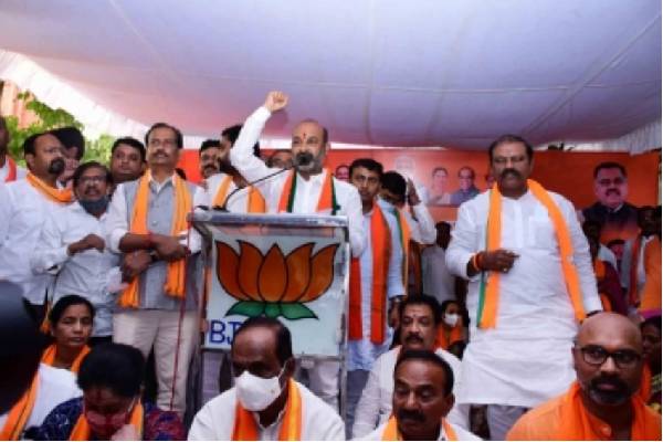 Telangana BJP chief to launch 4th phase of padyatra next week