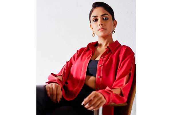 Mrunal Thakur says she can’t ask for better South Indian debut than ‘Sita Ramam’