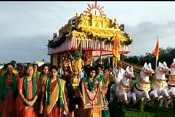 Amaravati farmers padayatra ends at Mangalagiri on first day