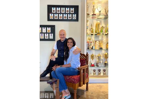 Anupam Kher visits Sindhu’s house; gets bowled over by her trophies, medals