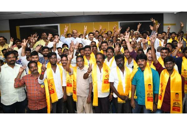 Lokesh calls for united fight by BCs for empowerment