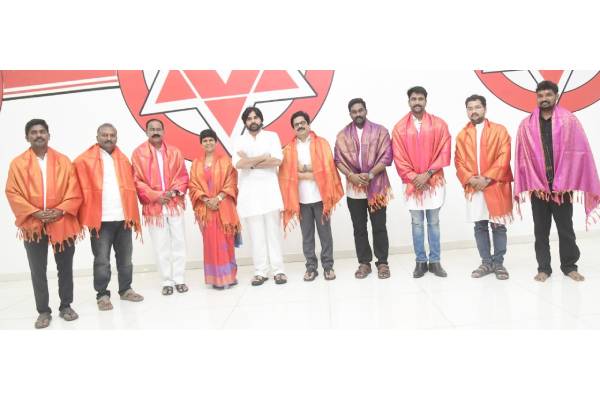 Pawan felicitates party leaders from Visakha