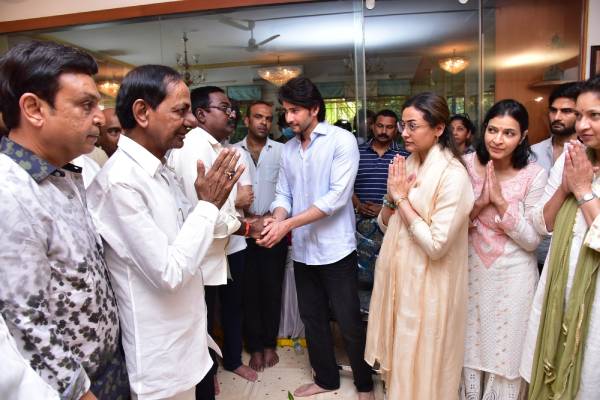 Celebrities Pay Tribute To Superstar Krishna Set 2