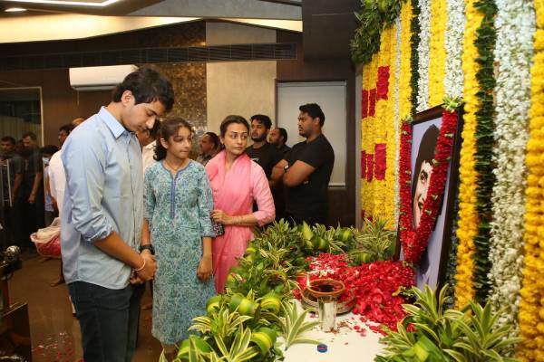Celebrities Pay Tributes To Super Star Krishna Day2