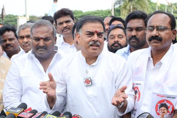 Nadendla demands apology from Jagan on ‘black dress’