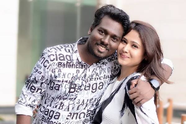 Director Atlee and Priya expecting their first child
