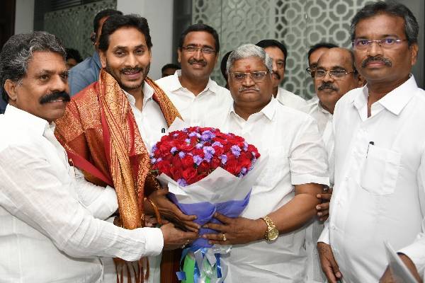 APNGO Association President calls on Jagan