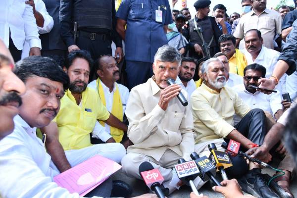 Psycho Jagan behind police anarchy, says Chandrababu