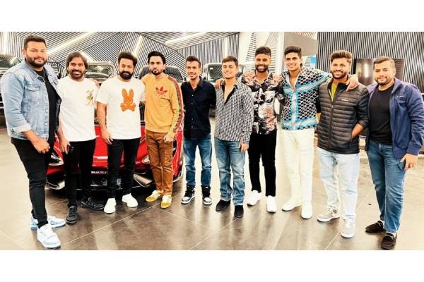 NTR Jr chills with Team India cricketers, wishes them good luck