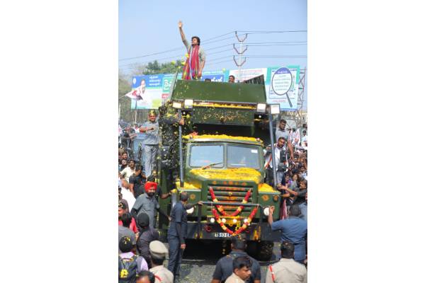 pawan kalyan vaarahi at vijayawada