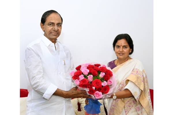 Santhi Kumari new Chief Secretary of Telangana, first woman to hold post