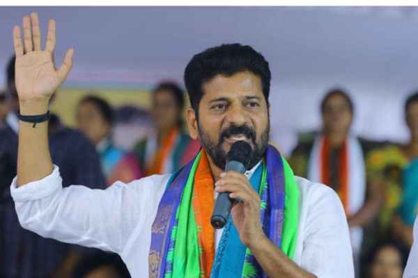 KTR’s aide involved in TSPSC paper leak: T’gana Congress chief