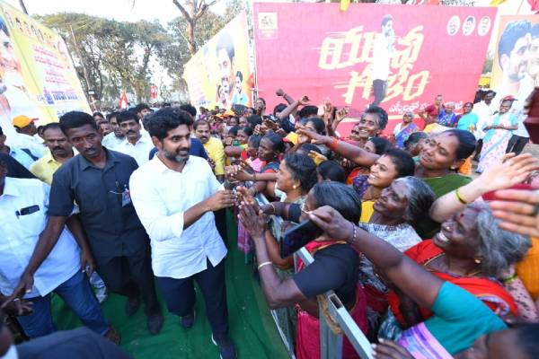 YSRCP cheating BCs, Dalits: Lokesh