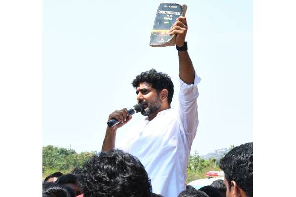 Police seize mike from TDP activist at Lokesh meeting