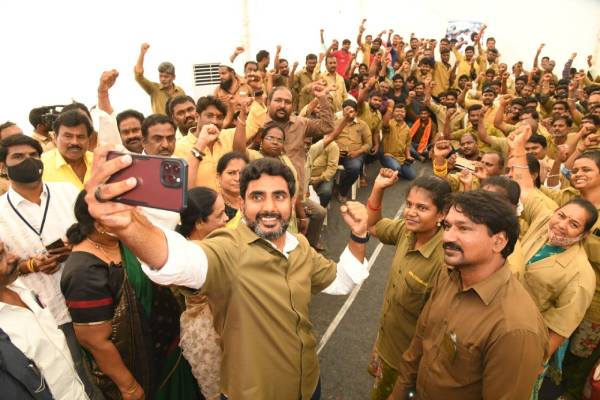 Auto drivers are being harassed by setting targets to traffic police, says Lokesh