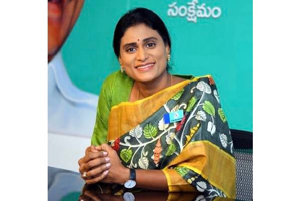 Sharmila offers to gift copy of Constitution to KCR