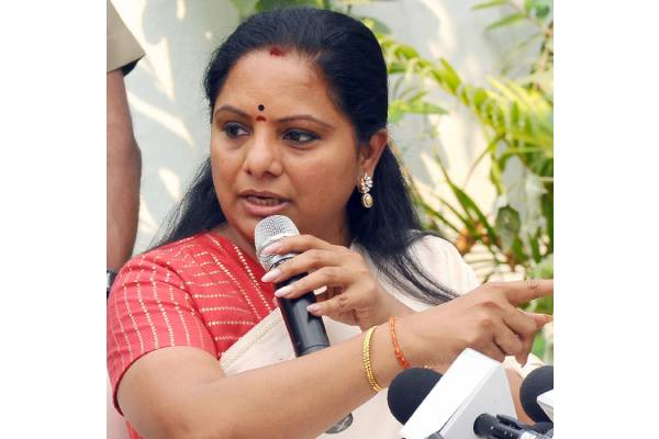 Reject hatred, Kavitha urges Karnataka voters