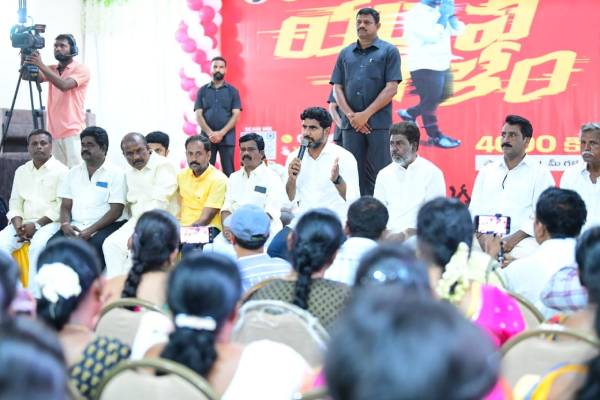 lokesh in yuvagalam padayatra (2)