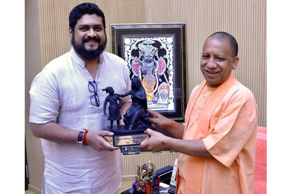 ‘Adipurush’ director Om Raut meets UP CM