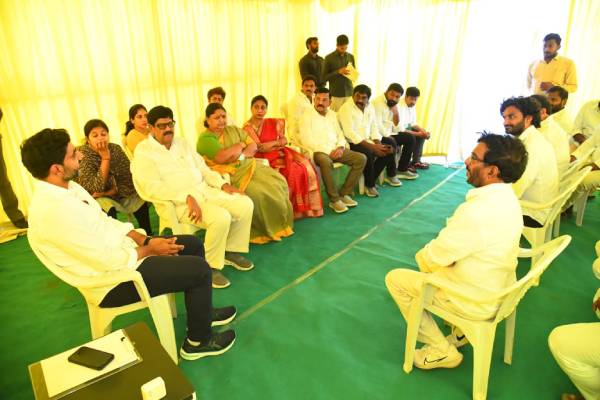 Lokesh promises Rs 20k to each farmer every year by TDP govt