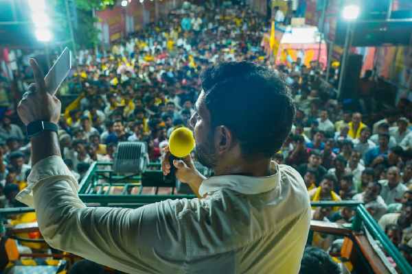 Lokesh demands safe drinking water for residents of TIDCO houses