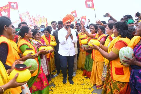 TDP government would lay all roads on priority, says Lokesh