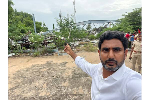 Jagan’s downfall begins at Praja Vedika, says Lokesh