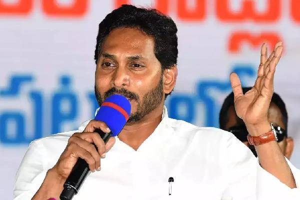 Jagan showers sops on government employees