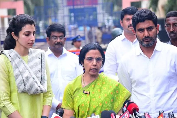 Bhuvaneswari, Lokesh to sit on fast in protest against Chandrababu’s illegal arrest