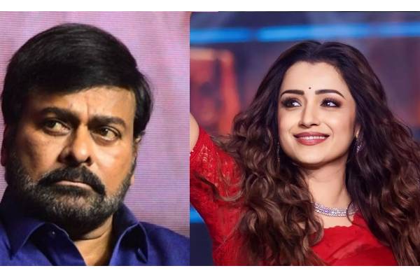 Chiranjeevi comes out to support Trisha