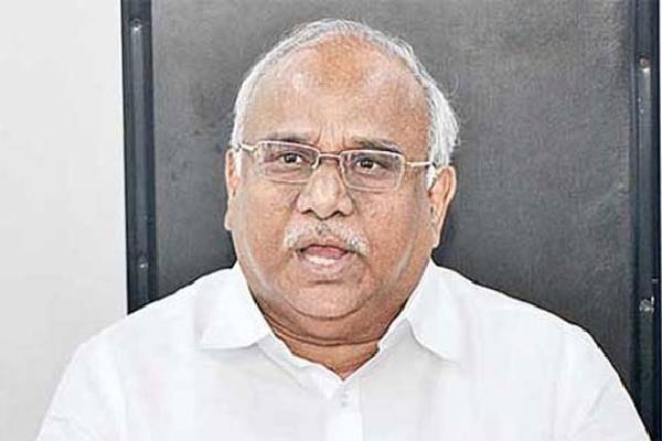 Jagan, Sajjala do not honour even court judgments, says Kanakamedala