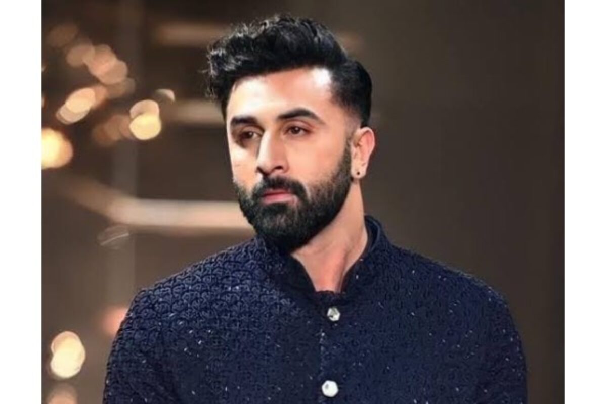 Instant Bollywood | Which Look did you loved the most?🤔 VOTE⬇️ . # ranbirkapoor #hairstyle #look #dl #bk Ranbir Kapoor | Instagram