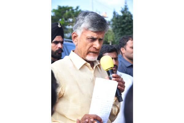 How can Jagan build 3 capitals, asks Naidu