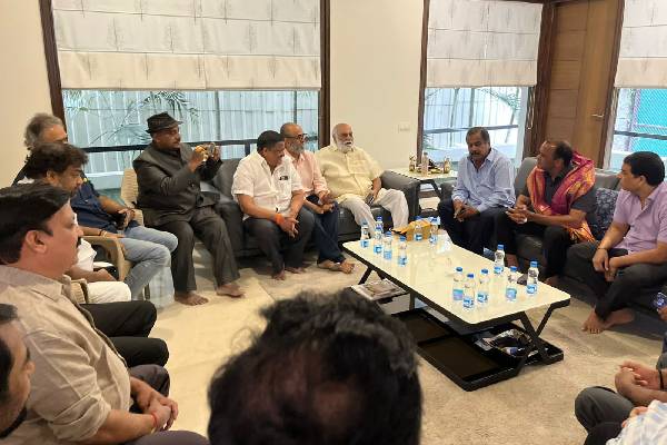 Tollywood bigwigs meet Cinematography Minister