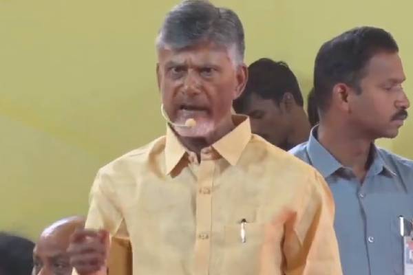 With fear of defeat YSRCP resorting to bogus votes racket, says Naidu