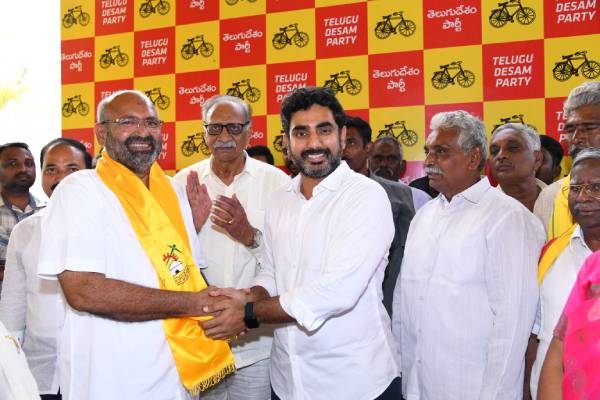 YSRCP getting vacated before polls, says Lokesh