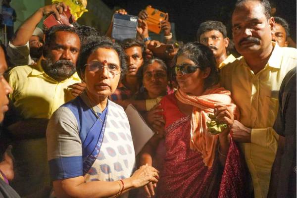 Bhuvaneswari's call to cadre to fight against YSRCP's atrocities