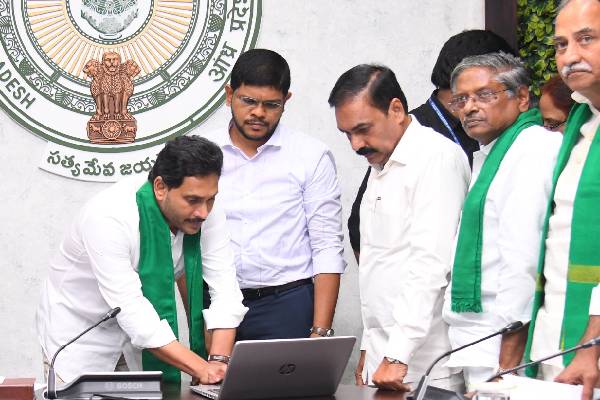 Jagan releases Rs 1294 Cr for Rythu Bharosa to farmers