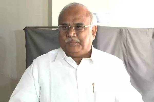 Jagan miserably failed to rescue of farmers, says Kanakamedala