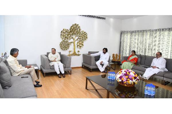 NDA top leaders meet at Naidu’s residence