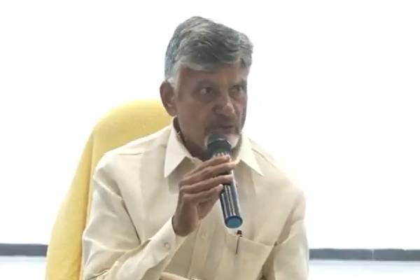 Naidu promises Rs 6000 monthly pension for physically challenged
