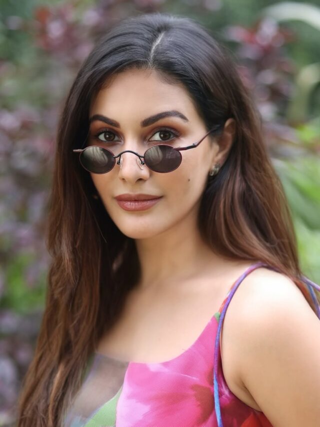 Amyra Dastur (3)