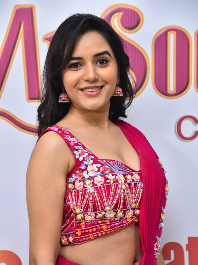 Aishwarya Krishnan (11)