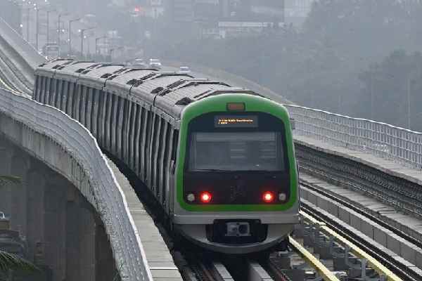 Hyderabad Metro Services Disrupted on Nagole–Raidurg Corridor, Commuters Face Delays